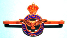 Raf crest sweetheart brooch - sweetheart,