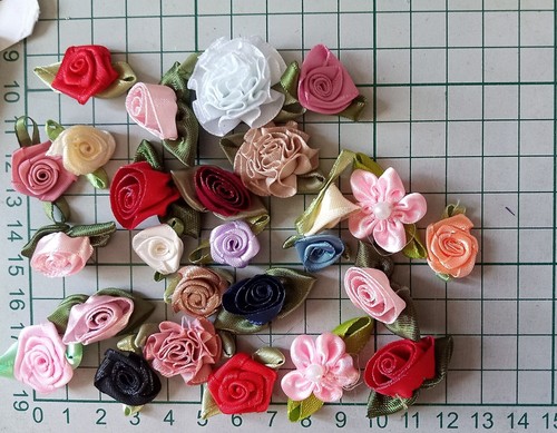 Assorted bows rose buds - assorted, buds-