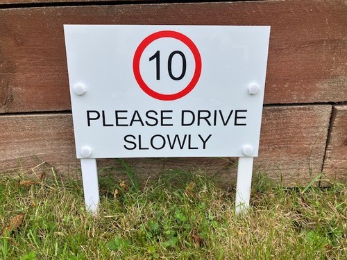 Speed limit verge sign metal - verge,