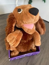 Singing Dog with Flapping Ears~See Video~Plush~Battery Operated~Stocking Filler