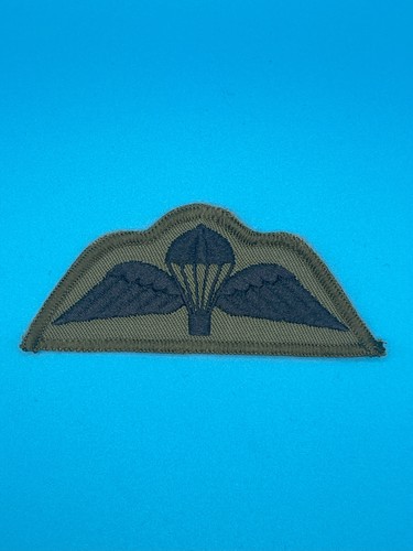 Olive green parachute wings - olive,