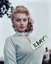 SOPHIA LOREN Photo Cleavage