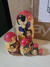 VINTAGE Disney Snow White and The Seven Dwarfs Wooden Russian Nesting Dolls