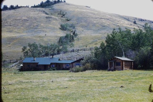 Red border slide log - red, cabin