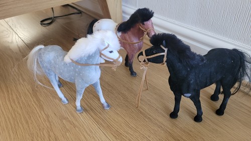 Vintage flocked horses - 3,