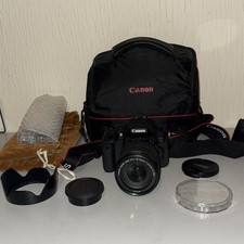 Canon EOS 750D DSLR & 18-135mm IS STM lens, charger and bag Excellent condition