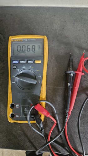 Fluke 1000v digital - 77,
