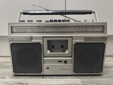 Vintage Hitachi TRK-7200E Ghetto Blaster Boom Box Portable Cassette Tape Radio