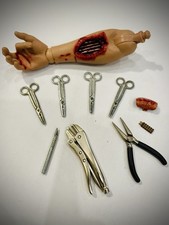 1/6 Scale Hot Toys Terminator T-800 Tools  & Arm MMS136 & DX10 Parts - Loose