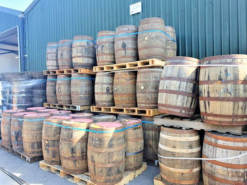 Recycled solid oak barrel - recycled,