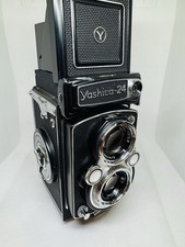Beautiful Vintage Japanese Yashica 24 Twin Reflex Camera With Original Case TLR