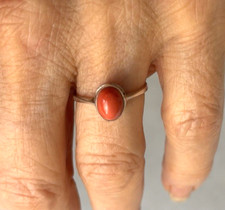 1979 VINTAGE RED CORAL STERLING SILVER RING Magnus Maximus Design Edinburgh UK N