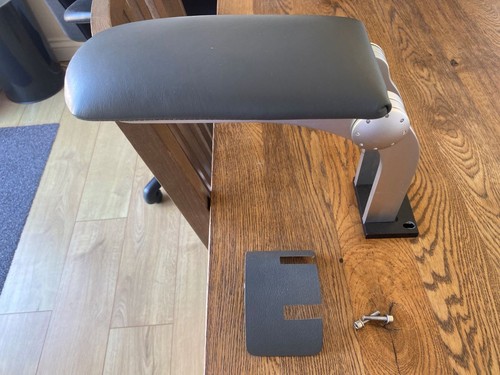 Audi arm rest - tt,