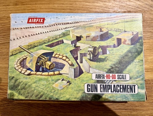Airfix 1970 gun emplacement - airfix,