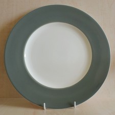 WEDGWOOD ENGLAND 10.75”