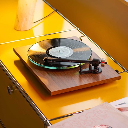 Pro ject turntable - pro-ject, with