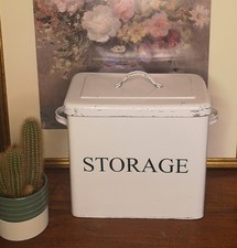Vintage Style Distressed