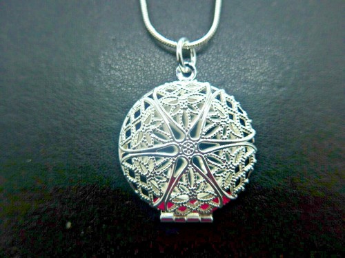 Silver filigree circle photo - circle,