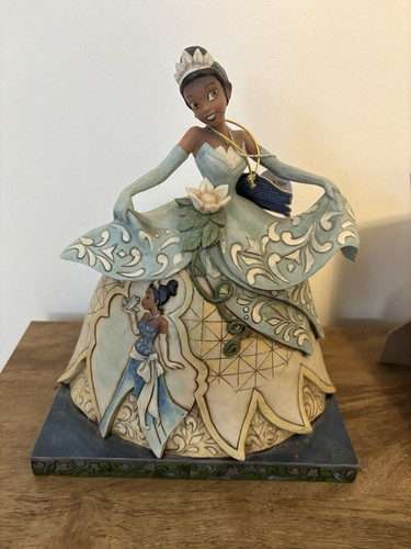 Disney traditions showcase - disney,