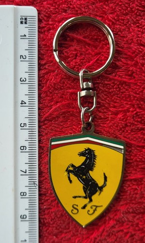 Large ferrari keyring - large,