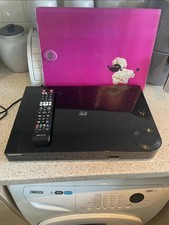 Samsung BD-H8900M 3D Smart Blu-ray DVD recorder, I can put loads of box sets on 