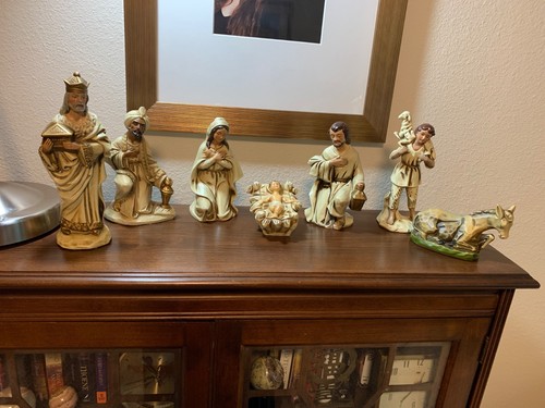 Vtg piece nativity set - 7, made