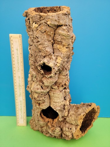 Cork bark tube hide 39cm - hide,