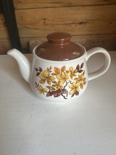 Sadler teapot cream with - -,
