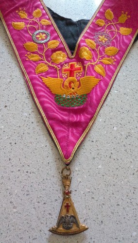 Rose croix - rose,