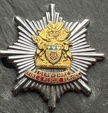 OBSOLETE ORIGINAL DERBYSHIRE FIRE AND RESCUE SERVICE Cap Badge