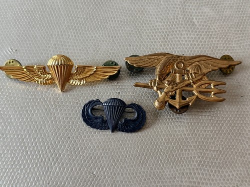 Vintage army paratrooper jump - paratrooper,