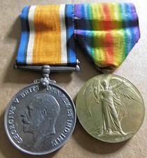 PAIR MEDALS LIEUTENANT DOUGLAS
