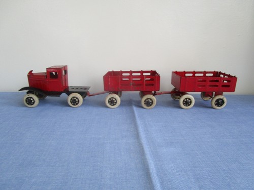 Vintage girard tinplate - girard, truck