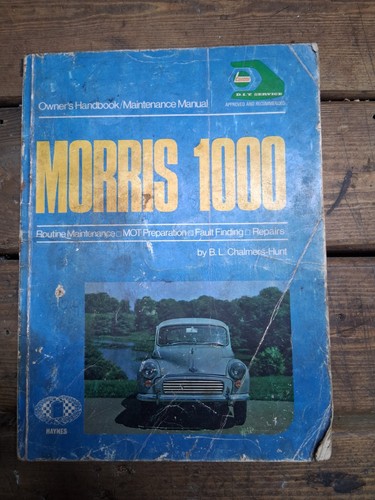 Morris minor 1000 driver - morris,