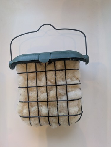 Bird nesting material 100 - nesting,