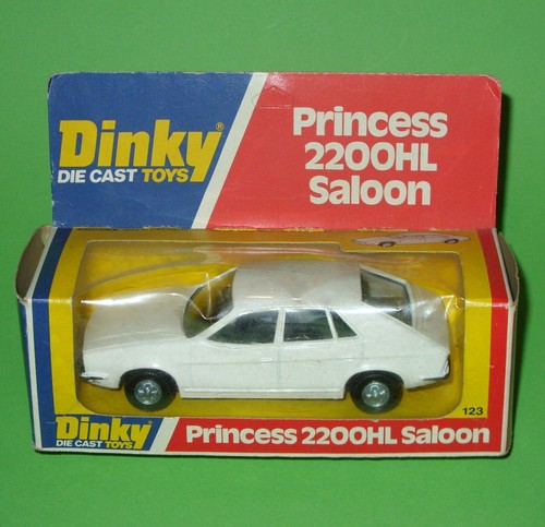 Dinky 123 leyland princess - /,