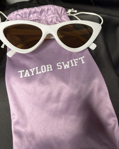 Official taylor swift swiftie - official,
