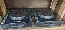 Pioneer CDJ-1000 MK2 DJ Controller (pair) With Behringer DJX750 Mixer