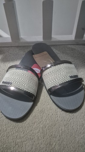 Brand new havianas - brand,