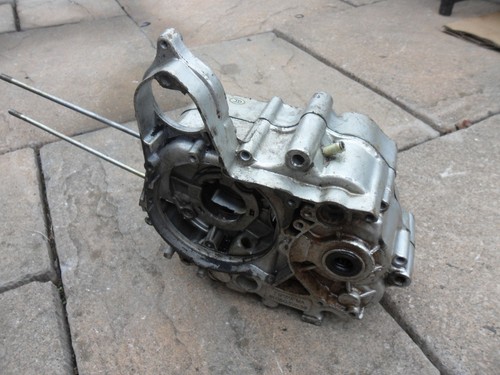 Kangdi 50cc crankcase halves - crankcase,