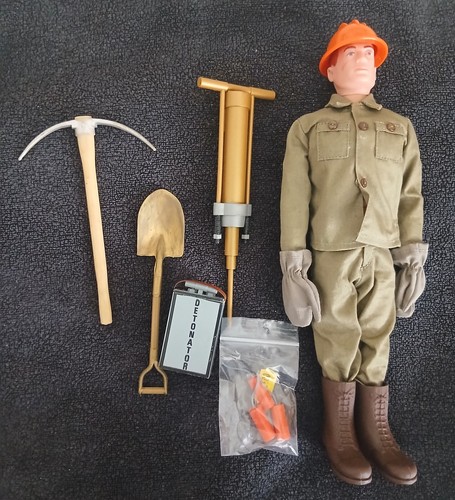 Vintage 40th action man - action,