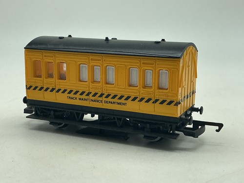B5835 hornby track cleaner - b5835,