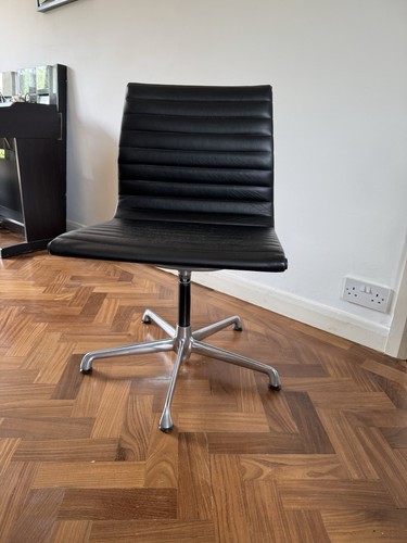 Eames icf black ea08 - icf,