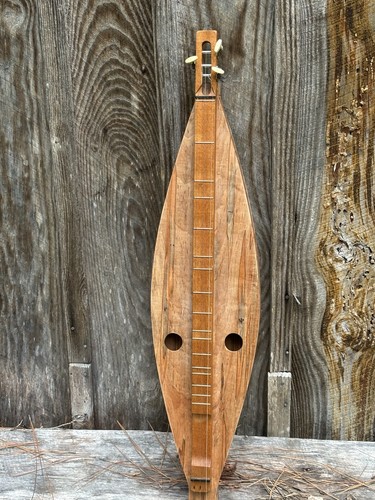 Handcrafted string teardrop - handcrafted, 3-string