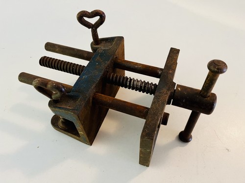 Vintage woodwork bench vice - woodwork,