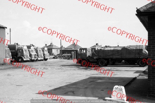 Truck photo british road - truck,