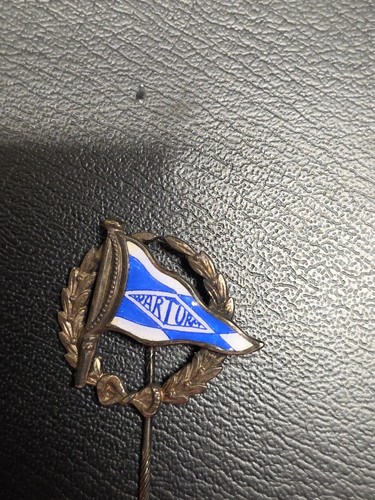 Old pin honor - old,
