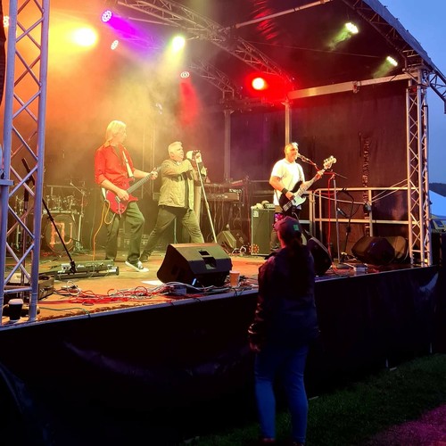 Trailer stage hire - stage, bookings