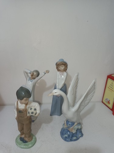 Nao lladro four - by, vintage