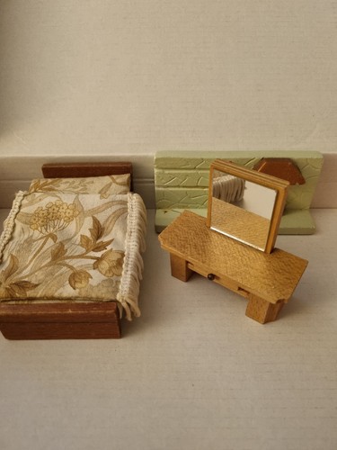 Vintage dolls house - vintage,
